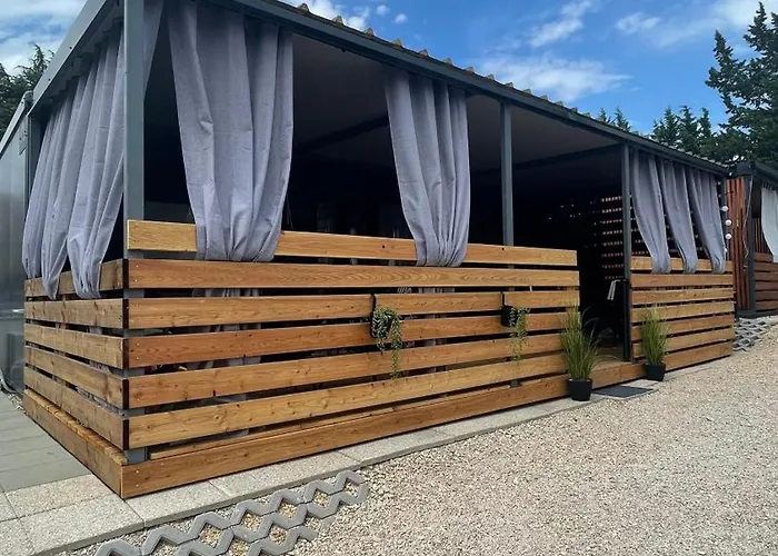 Vakantiehuis Mona Mobile Turanj